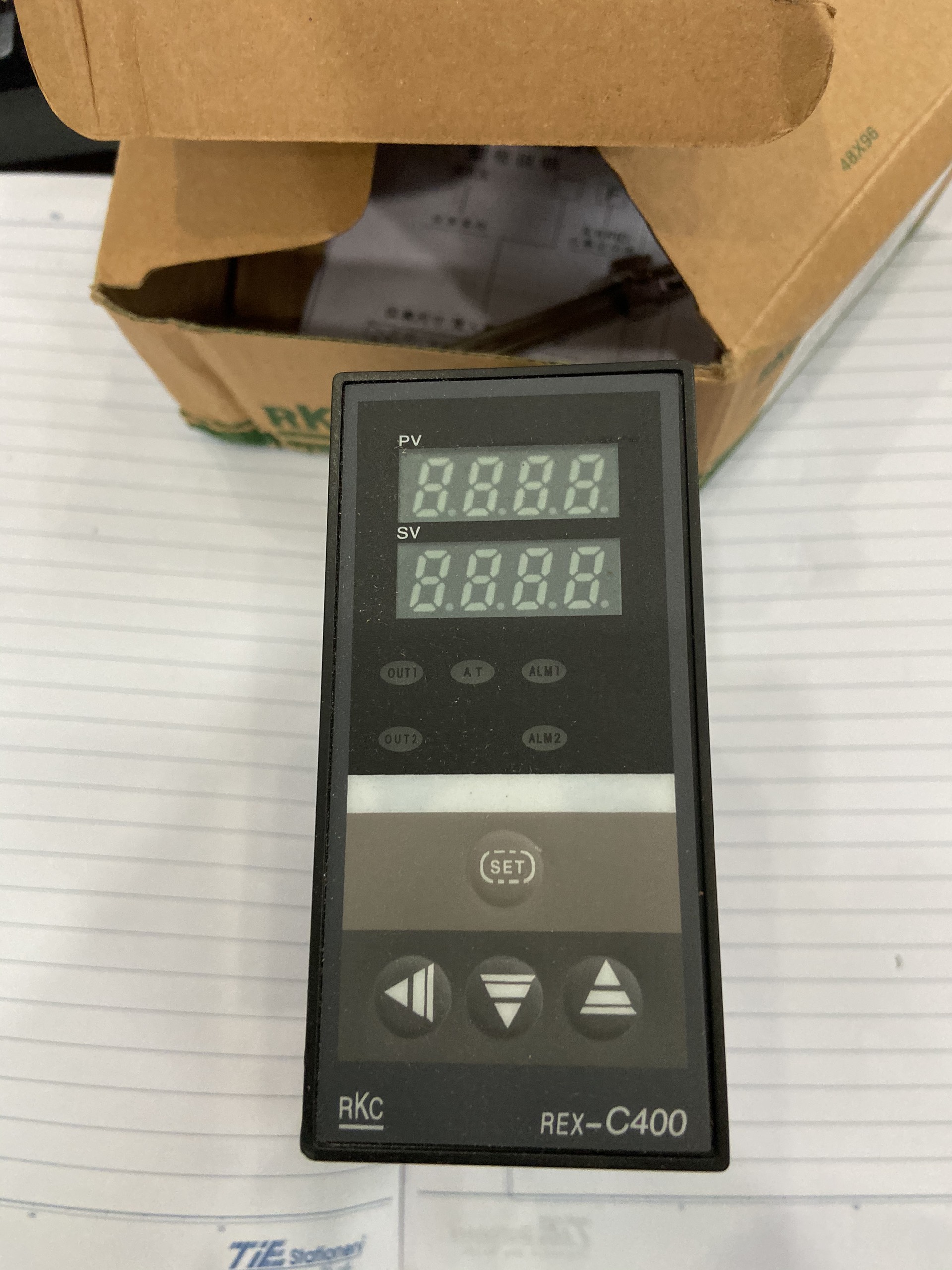 Đồng hồ đo báo nhiệt độ REX C400